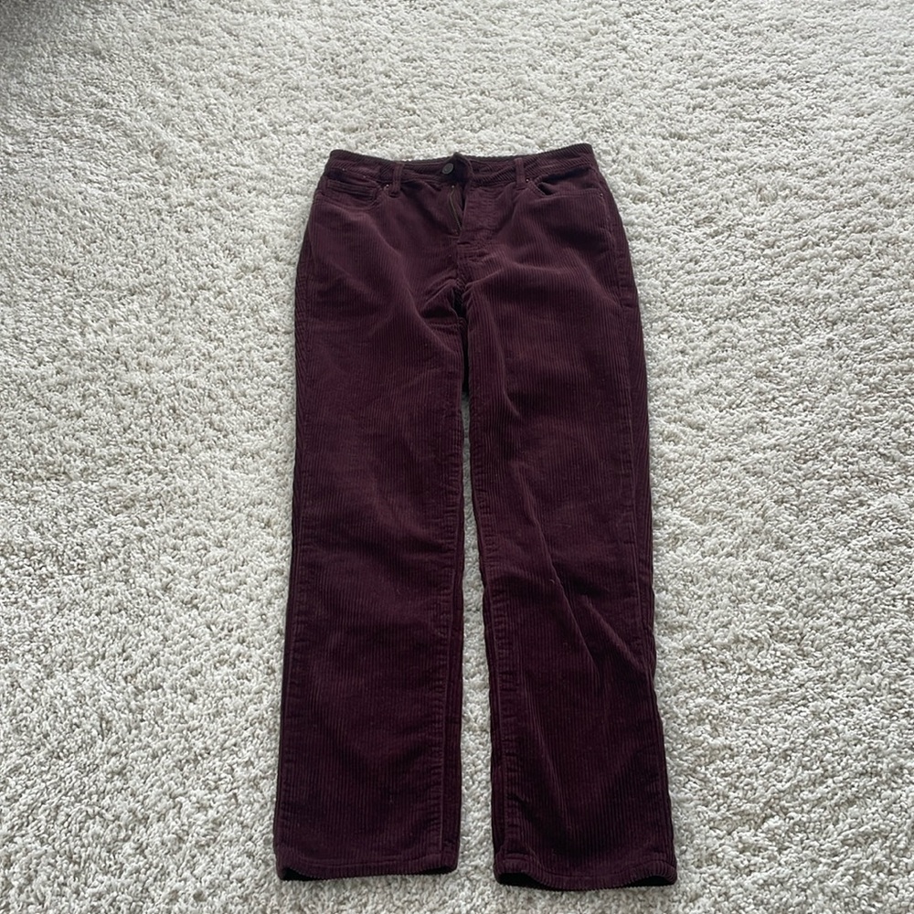 PacSun Mom Jean burgundy | purple corduroy pants. Size 25.